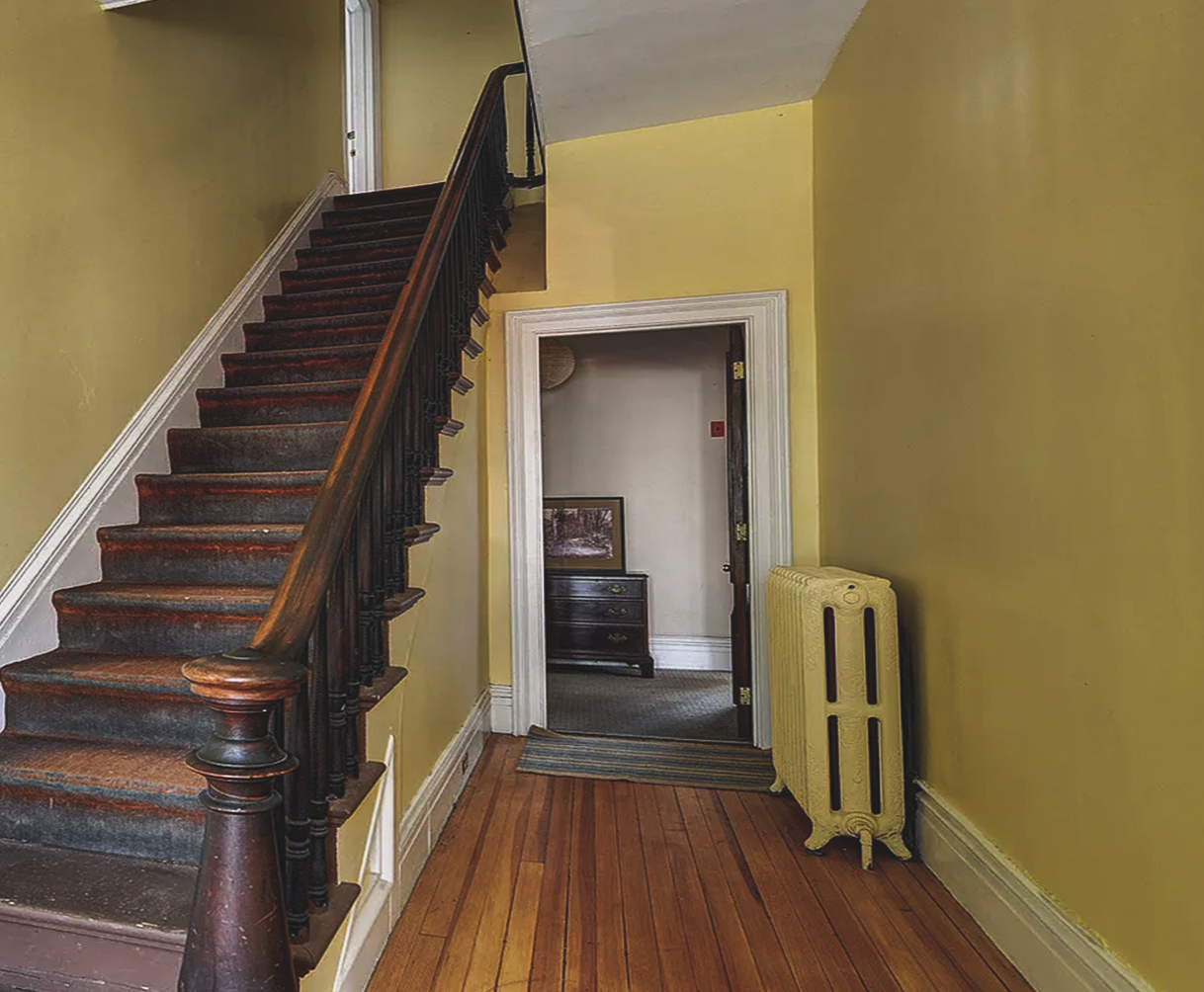 interior entry business in old house before